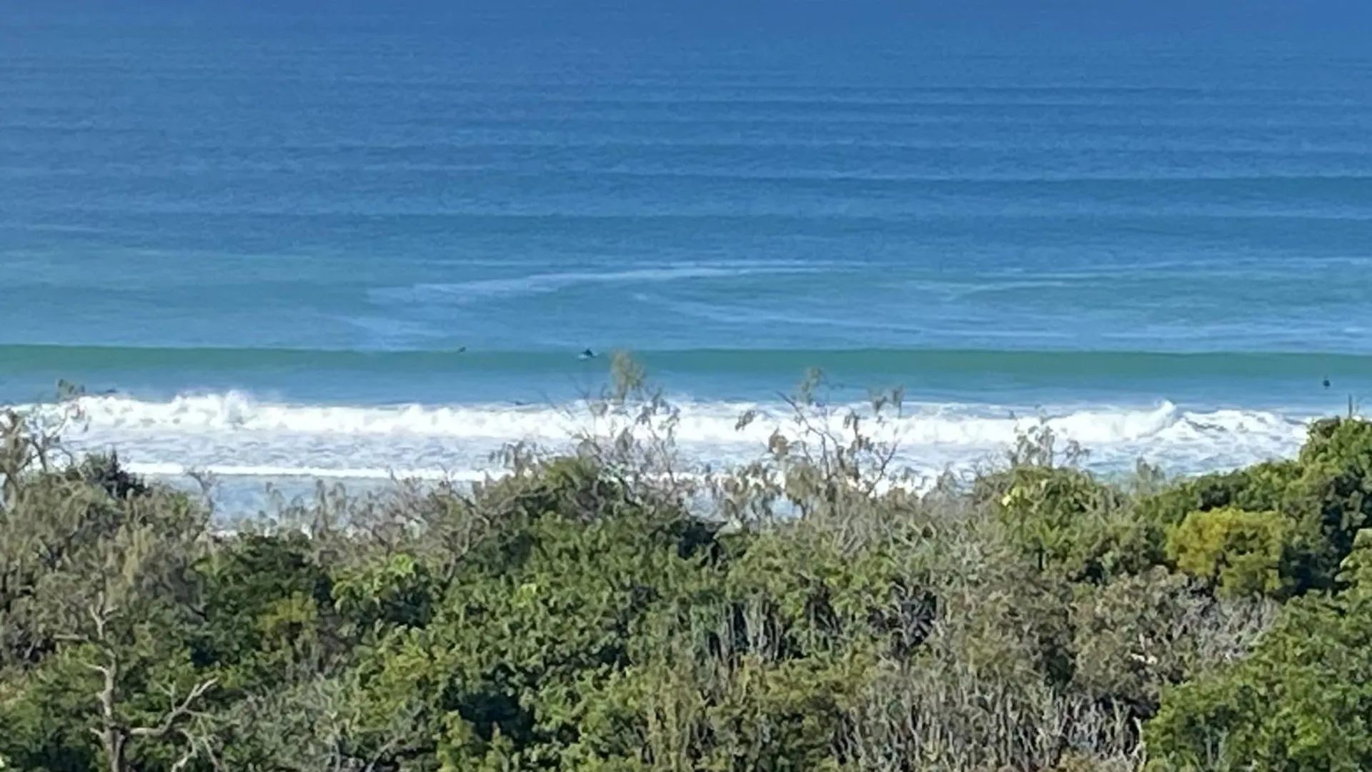 דירה קוואנה ווטרס Breathtaking Beachfront 3 Bedroom Penthouse Bokarina Sunshine Coast